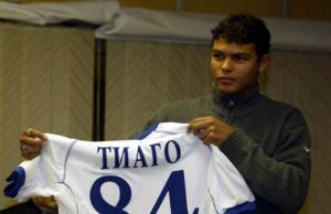 Thiago Silva wordt voorgesteld in Moskou, 2005