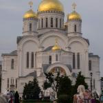 Het Serafimo-Diveyevsky klooster in de Oblast Nizhny Novgorod is een van de invloedrijkste in de Russisch-Orthodoxe cultuur
