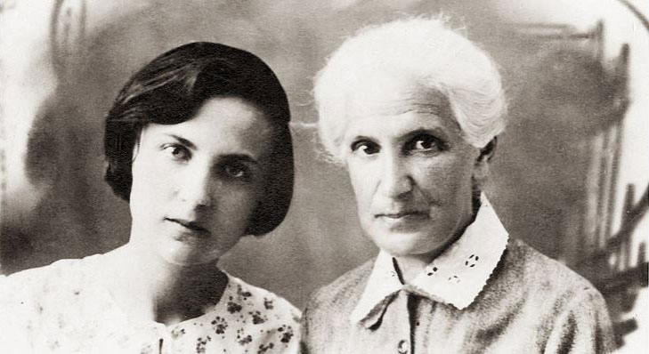 Jevgenia Jakovlevna Ivasjtsjenko (links) en haar moeder Matilda Iosifovna De Martino © Atlas Contact